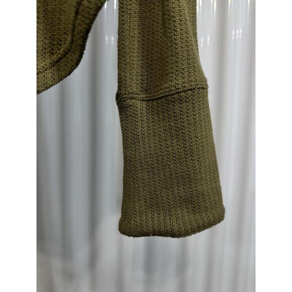 Free People Catalina Thermal Top Open V Flared Cuffs In Army Green Size Medium. - Picture 5 of 6